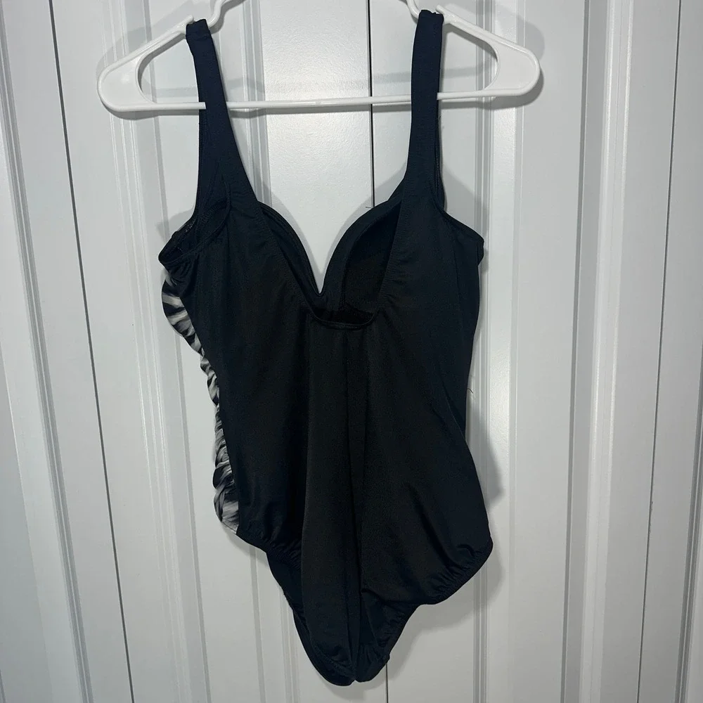 Miraclesuit Sound Wave Temptress One Piece Swimsuit 12-14 Black Ruched Slimming